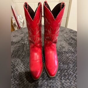 Vintage Red Durango Woman’s Fox Tip Collar Western boots size 7.5
